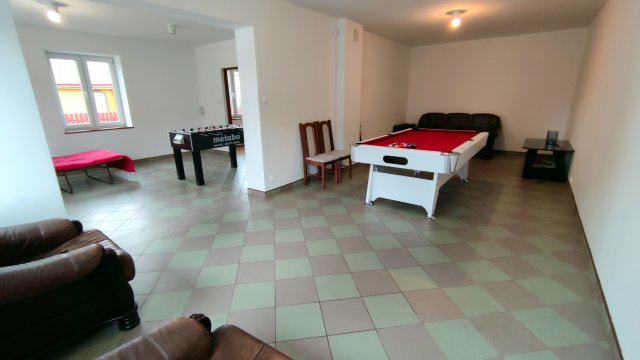 Riverside Stay – Twoje miejsce nad Biebrzą - bilard, piłkarzyki, gry arcade.