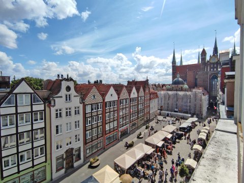 Dwupoziomowy apartament, w sercu Starówki, widok na Kościół Mariacki