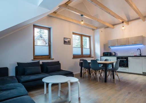 Aston -domek przy lesie, przestronny, apartamenty