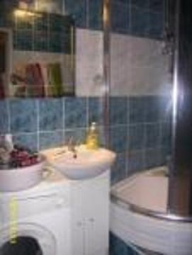 łazienka zaspa(kabina prysznicowa,pralka) - Gdańsk-kwatery prywatne
