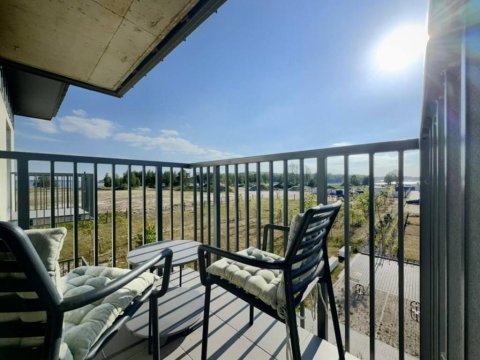 Lakeside Bliss - Cozy Retreat Just 500m from the Baltic Sea