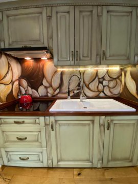 Dali Deluxe , parking, faktura VAT