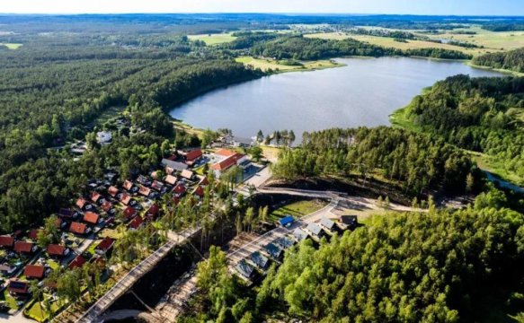 RUMIANA CHATA w Kaszubskiej Wenecji