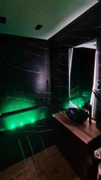 Pod 27- Klimatyzacja,wanna z hydromasażem,garaż