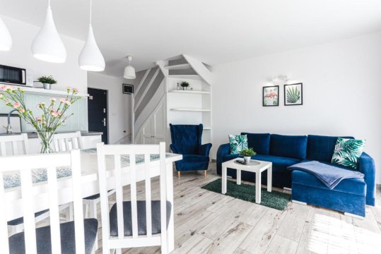 Barka Apartments - Spacious, Modern Year-round Cottages Close to the Beach