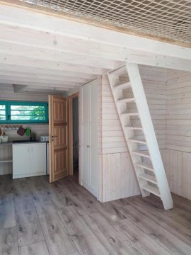 Węgiełek Treehouse Little Barn