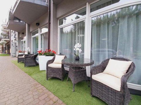 Pensjonat Plażowy Boss z Restauracją 50 metrów od Morza