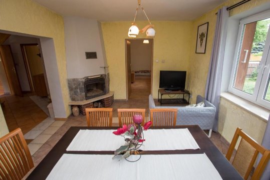 Happy Bison - A 5 Bedroom House With A Garden