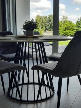 Złote Sady Apartamenty na Mazurach z widokiem na jezioro