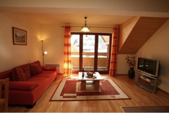 salon - Apartament Giewont. 2 pokojowy, 4 osobowy z basenem i widokiem na Tatry