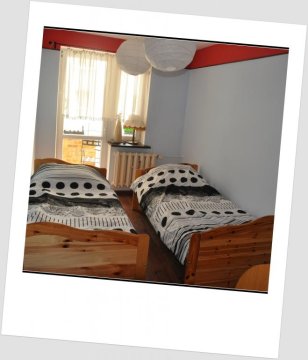 sypialnia z balkonem - PIĘKNY APARTAMENT KOŁOBRZEG