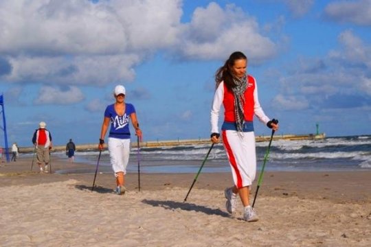 ZAJĘCIA NORDIC WALKING - CHOMICZÓWKA - RODZINNY WYPOCZYNEK