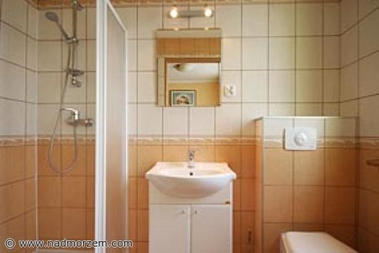 KOMFORTOWE POKOJE W ŁEBIE