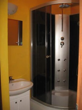 łazienka w pokoju - KĄPIELISKO KRYTE-POKOJE GOŚCINNE