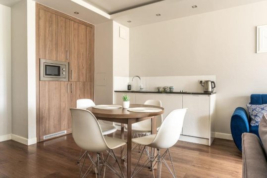 Golden Apartments – Browary Warszawskie | Elegant & Cozy Wronia 45