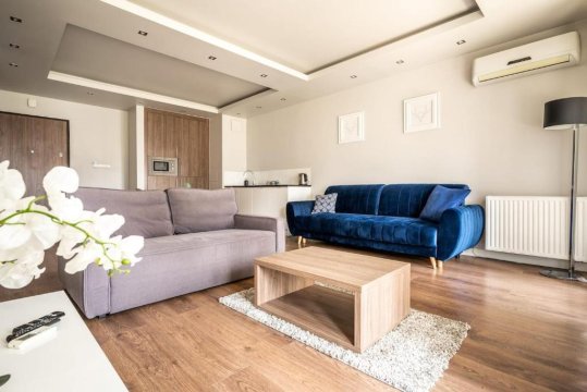 Golden Apartments – Browary Warszawskie | Elegant & Cozy Wronia 45