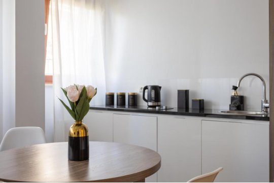 Golden Apartments – Browary Warszawskie | Elegant & Cozy Wronia 45A