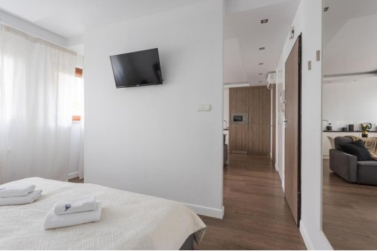 Golden Apartments – Browary Warszawskie | Elegant & Cozy Wronia 45B