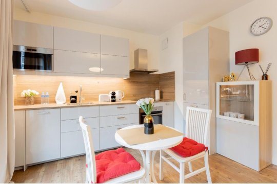 Golden Apartments Warsaw - Large & Stylish, Metro Nearby Grzybowska 85-5