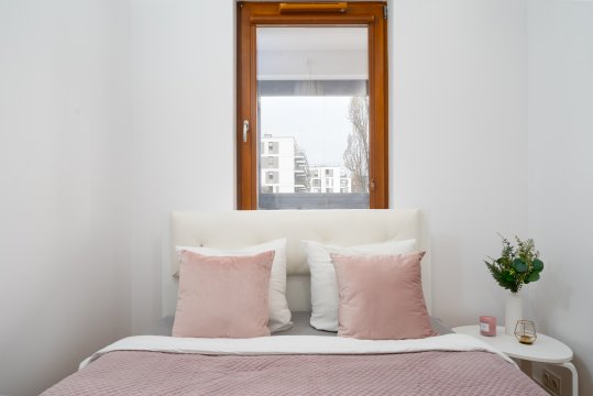 Golden Apartments Warsaw - Luxury Stay on Grzybowska 85-200