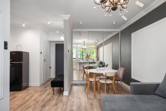 Golden Apartments Warsaw - Modern & Stylish, Aleja Solidarności