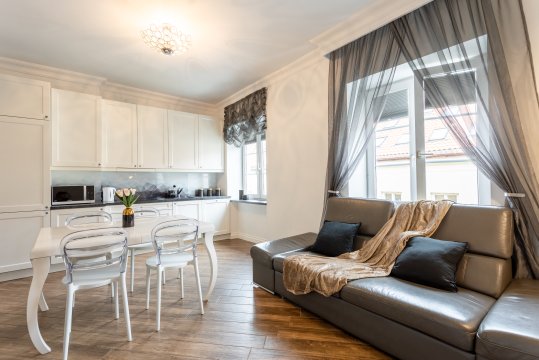 Golden Apartments Warsaw – Elegant Stay, Podwale Street
