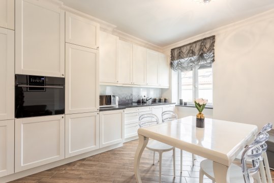 Golden Apartments Warsaw – Elegant Stay, Podwale Street