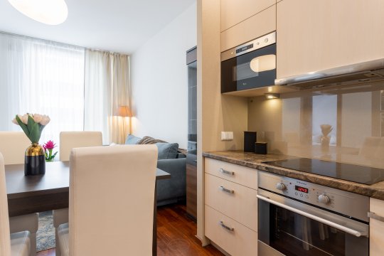 Golden Apartments Warsaw – Bright & Stylish, Stawki Street  