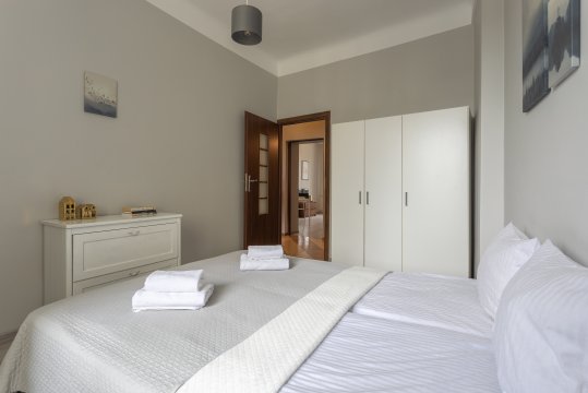 Golden Apartments Warsaw – Comfortable 2-Bedroom in City Center, Marszałkowska