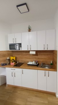 Apartament ,,KWIATEK" blisko centrum, stok i szlaki. Parking i ogródek. 