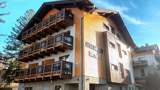 Apartament ,,KWIATEK" blisko centrum, stok i szlaki. Parking i ogródek. 