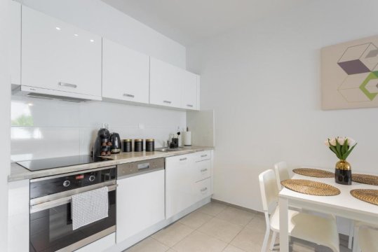Golden Apartments Warsaw - Big and Bright Stylish Apartments  - Pereca 73