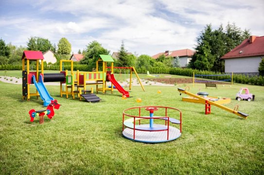 Noclegi nad jeziorem, apartamenty i domy nad jeziorem-Uroczysko Lutówko