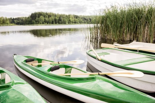 Noclegi nad jeziorem, apartamenty i domy nad jeziorem-Uroczysko Lutówko