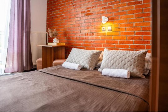 MAX Apartamenty - Pokoje - Domki - Restauracja - Basen