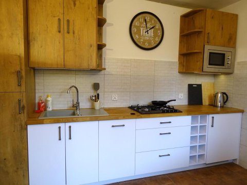 Mur 4 - Apartament z patio