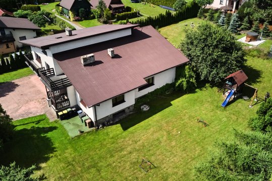 Dom/willa na wyłączność (Jacuzzi, bilard, rzeka, góry, jezioro)). . 