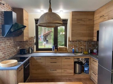 Dom nad jeziorem Sławskim