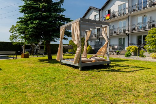 Willa Alexandria - Domki, Apartamenty i Pokoje z Basenem Blisko Morza