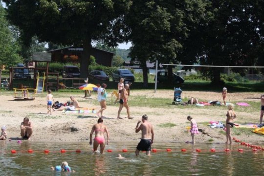 Bacówki nad jeziorem Goszcza