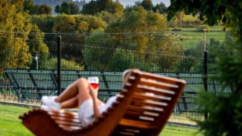 Pocztówka Z Mizernej, Drewniane domki z sielskim klimatem, Pieniny, Gorce, Jezioro Czorsztyńskie - Sylwester