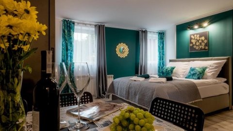 Eromeni Apartments - Sylwester