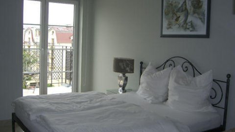Regina Maris. Komfortowy apartament dla 1-2 osób 50 m od promenady, 150 od morza