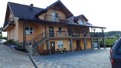 Willa Diana pokoje z panoramą jeziora i gór.