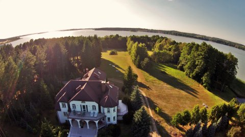Villa Mamry - jezioro, przestrzeń, spokój i natura - cichy dom na półwyspie.