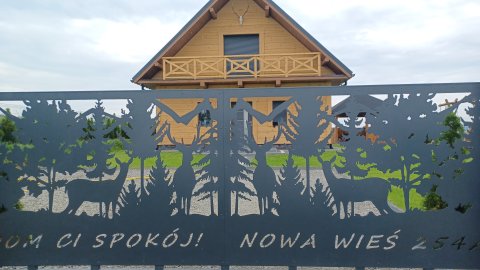 Całoroczny domek na wyłączność na widokowym wzgórzu na odludziu blisko natury