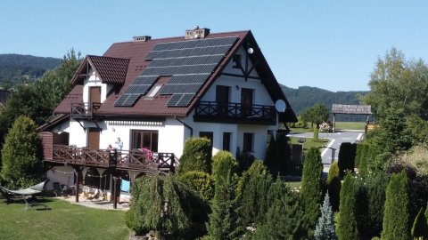 Dom z pięknymi widokami na góry, basenem i sauną. Na uboczu !!!  - Sylwester