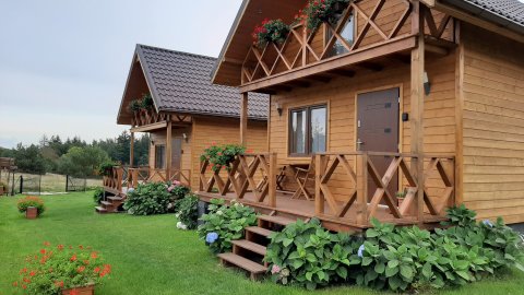 Czarcie Chatki | Domki z dala od zgiełku i gwaru z widokiem na jezioro Gardno - Sylwester