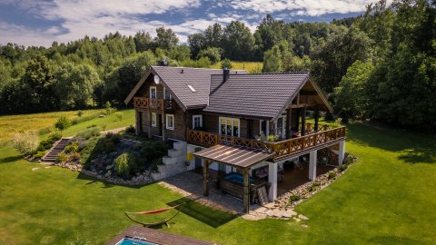 Chata pod Przehybą. Luksusowy dom z bali w Beskidzie Sądeckim, jacuzzi, sauna - Sylwester.pl Chata pod Przehybą. Luksusowy dom z bali w Beskidzie Sądeckim, jacuzzi, sauna - Sylwester