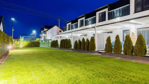 Apartamenty Barka – Przestronne, Nowoczesne Domki Całoroczne Blisko Plaży - Sylwester